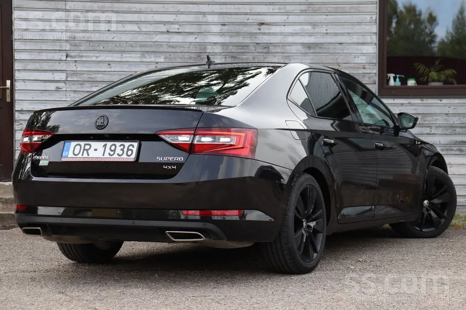 Skoda Superb 2019 photo 3