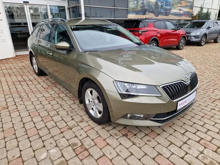 Skoda Superb 2017 photo 3