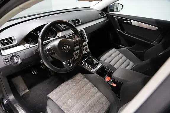 Volkswagen Passat 2013 photo 5