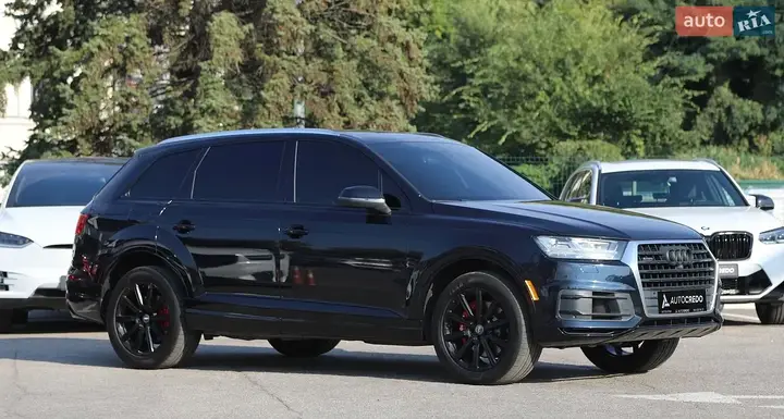 Audi Q7 2016 photo 4