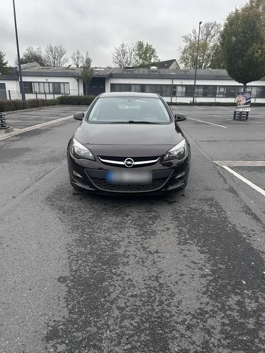 Opel Astra J