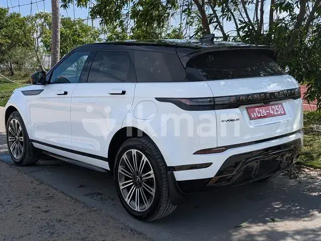 Land Rover Range Rover Evoque 2026 photo 2