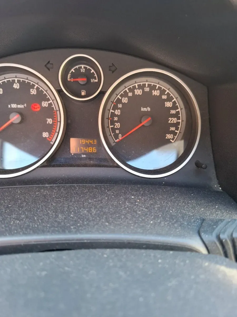 Opel Astra 2005 photo 2