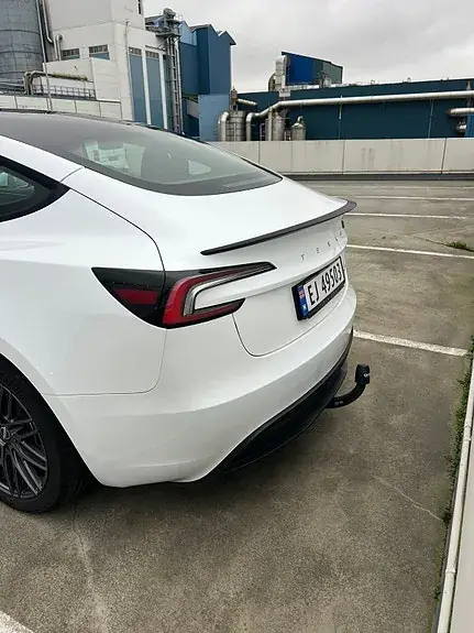 Tesla Model 3 2024 photo 4