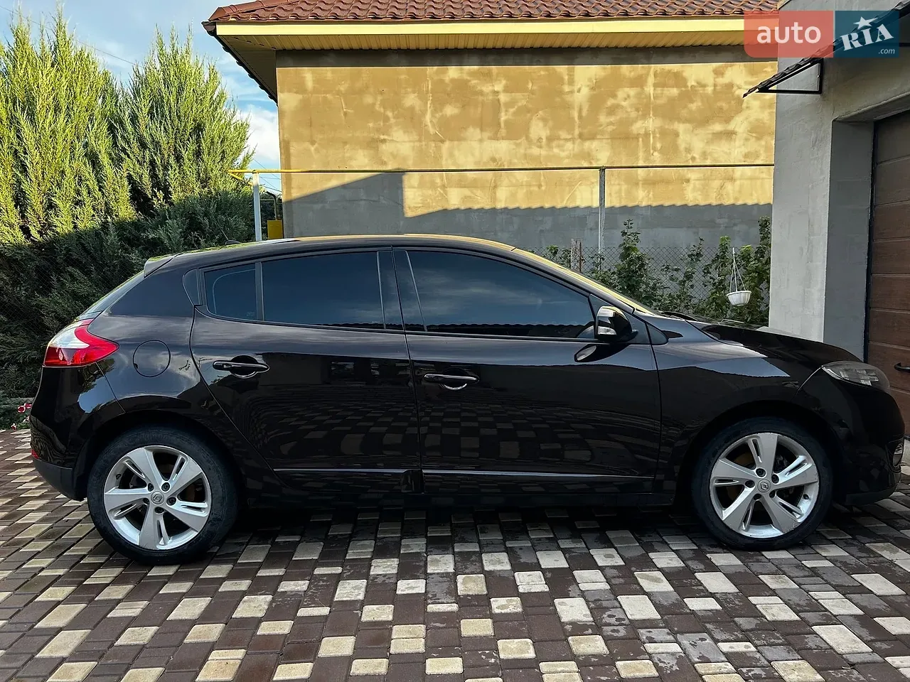Renault Megane 2012 photo 2