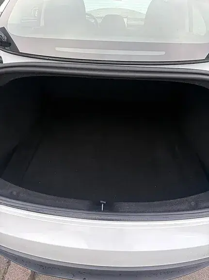 Tesla Model 3 2024 photo 5