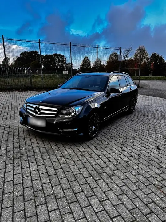 Mercedes-Benz W204