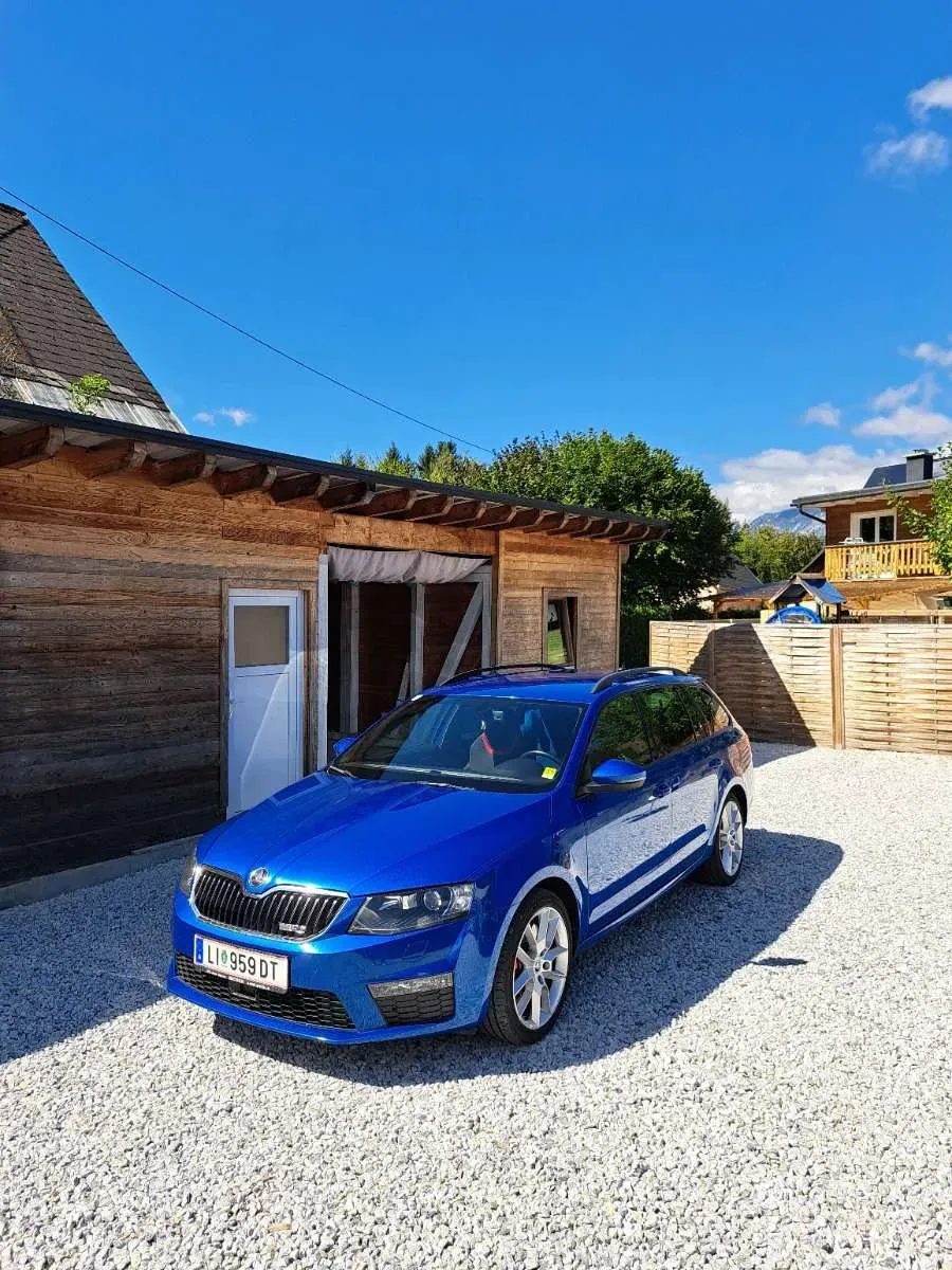 Skoda Octavia 2014 photo 2