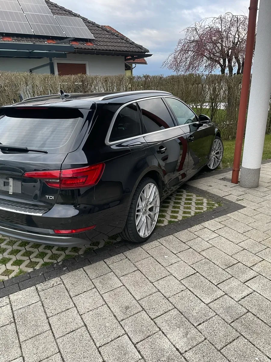 Audi A4 2018 photo 3