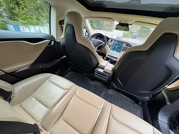 Tesla Model S 2015 photo 5