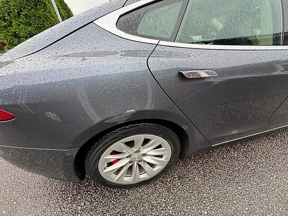 Tesla Model S 2015 photo 4