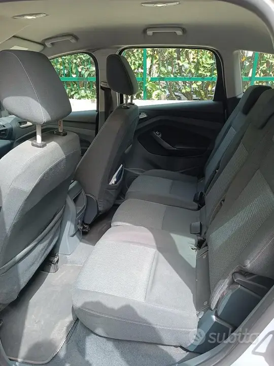 Ford C-Max 2011 photo 4