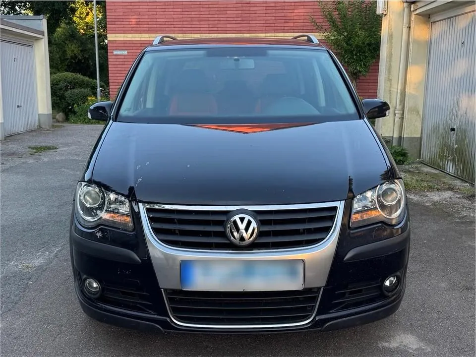 Volkswagen Touran Cross