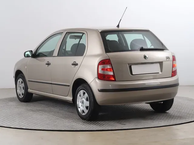 Skoda Fabia 2006 photo 3