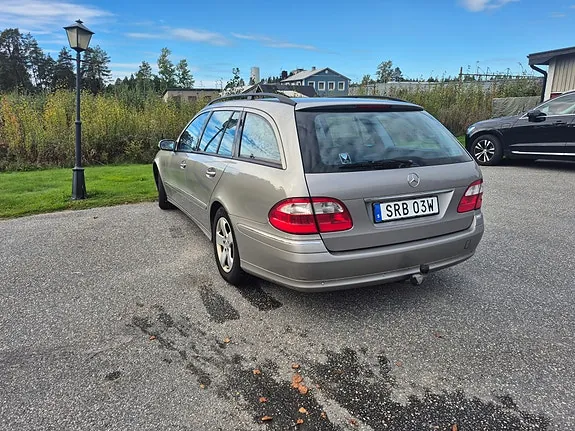 Mercedes-Benz E320 2003 photo 3