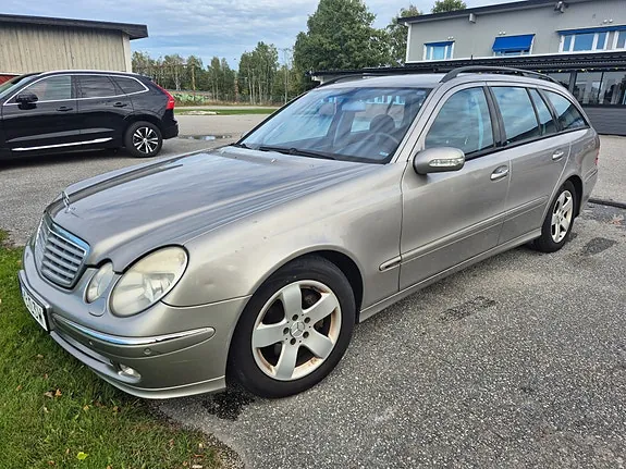 Mercedes-Benz E320