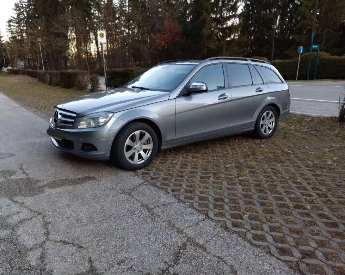Mercedes-Benz C-Class 2007 photo 2
