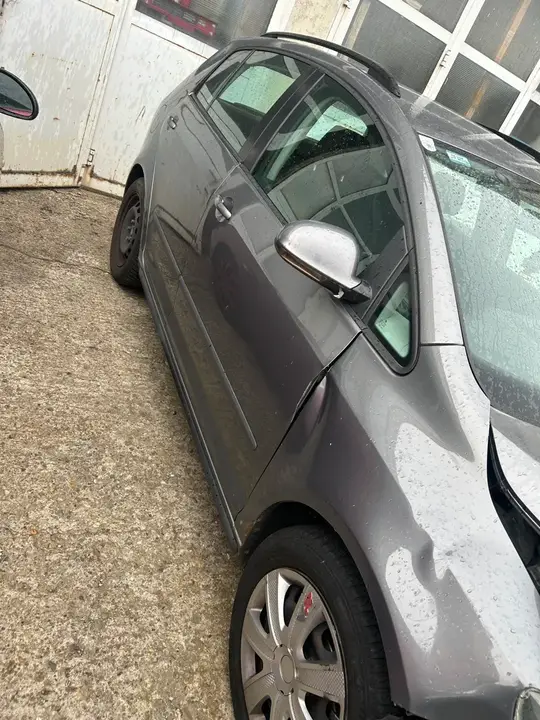 Volkswagen Golf 2009 photo 3