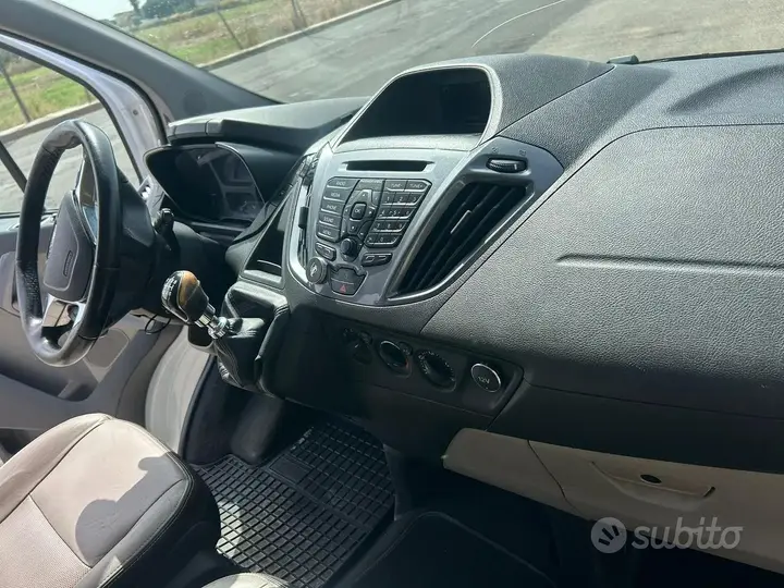 Ford Tourneo Custom 2016 photo 4