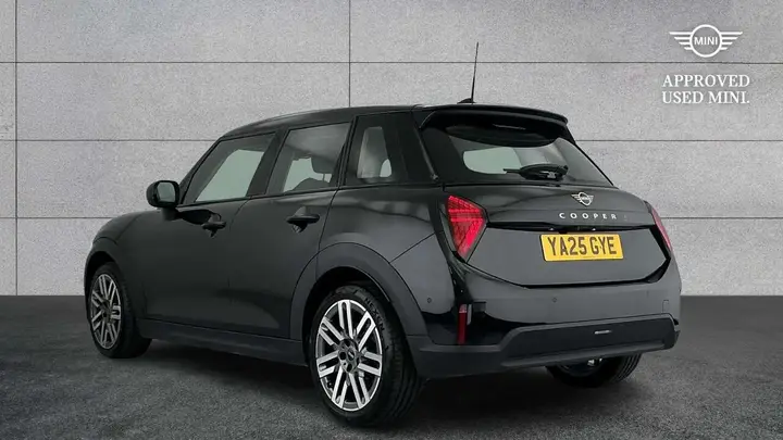Mini Cooper 2025 photo 2