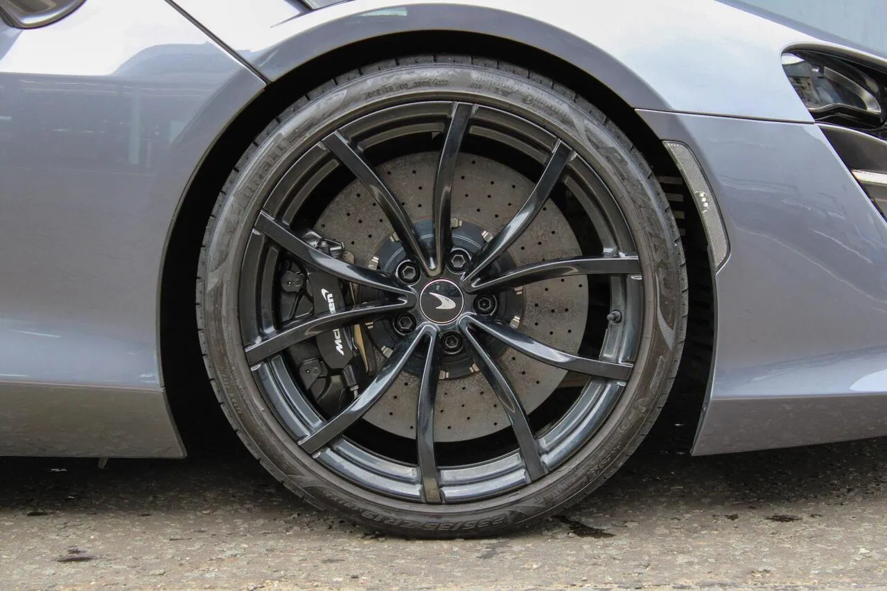 Mclaren Artura 2024 photo 4