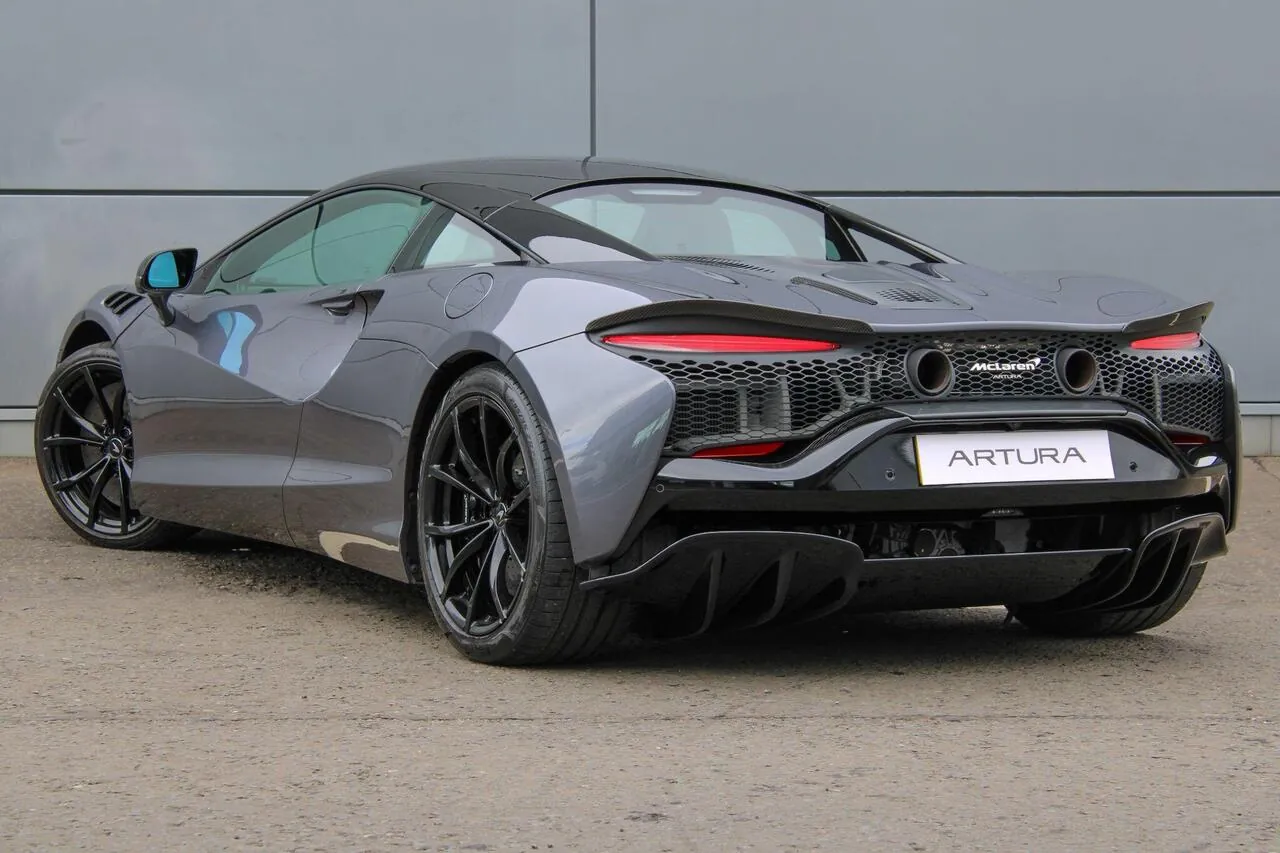 Mclaren Artura 2024 photo 2