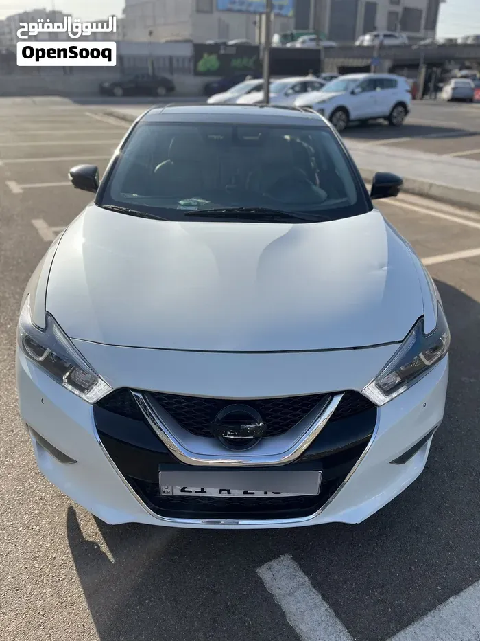 Nissan Maxima