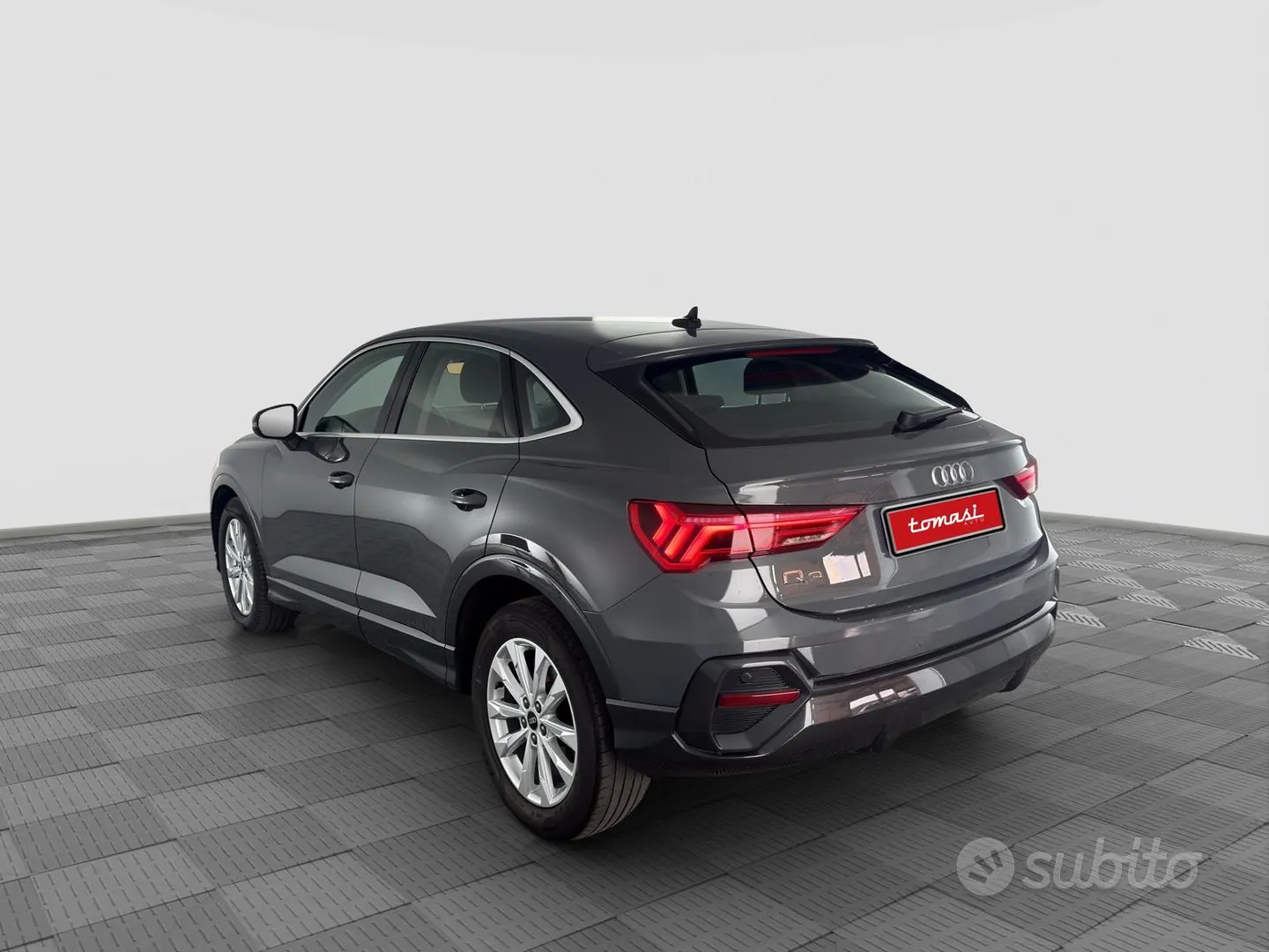 Audi Q3 2022 photo 3