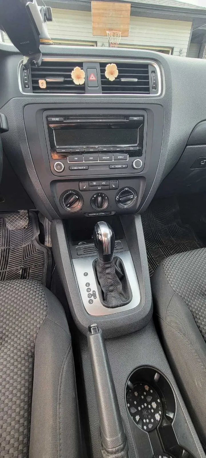 Volkswagen Jetta 2014 photo 3