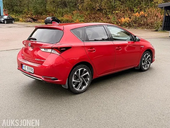Toyota Auris 2016 photo 5