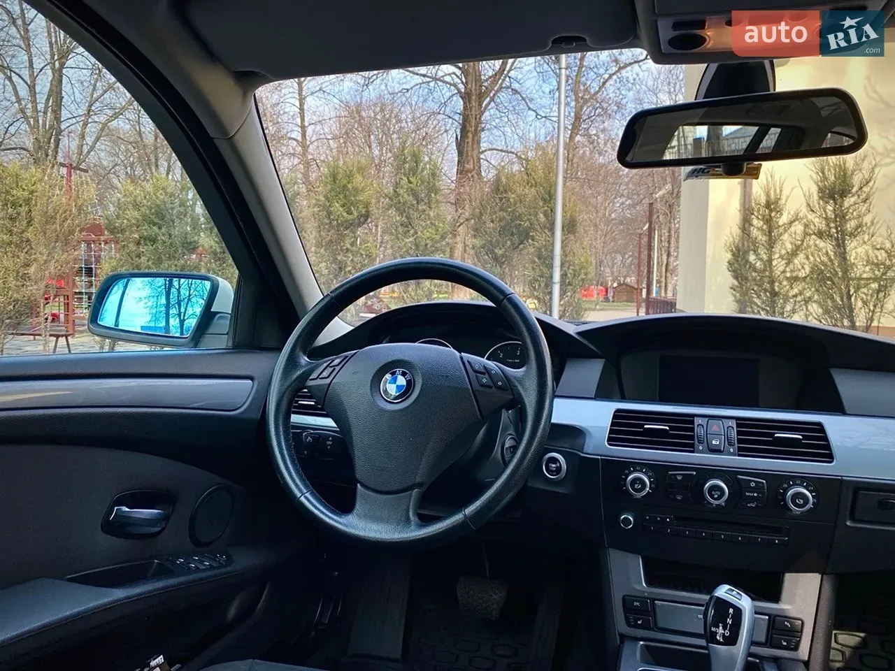 BMW 5 Series 2008 photo 2