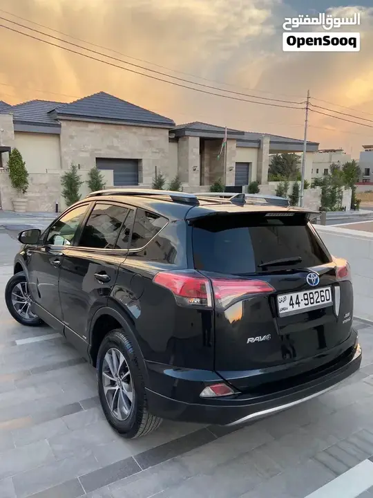 Toyota Rav4 2018 photo 2