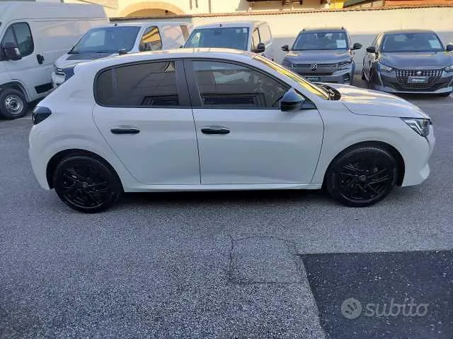 Peugeot 208 2020 photo 2