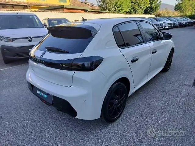 Peugeot 208 2020 photo 3
