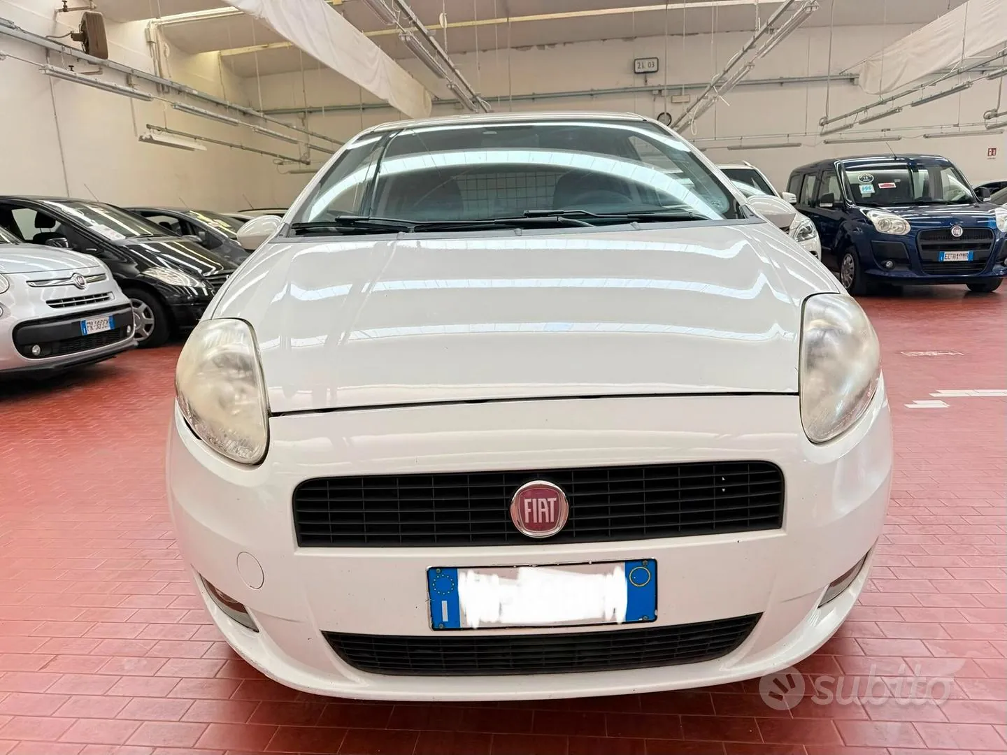 Fiat Grande Punto 2010 photo 3