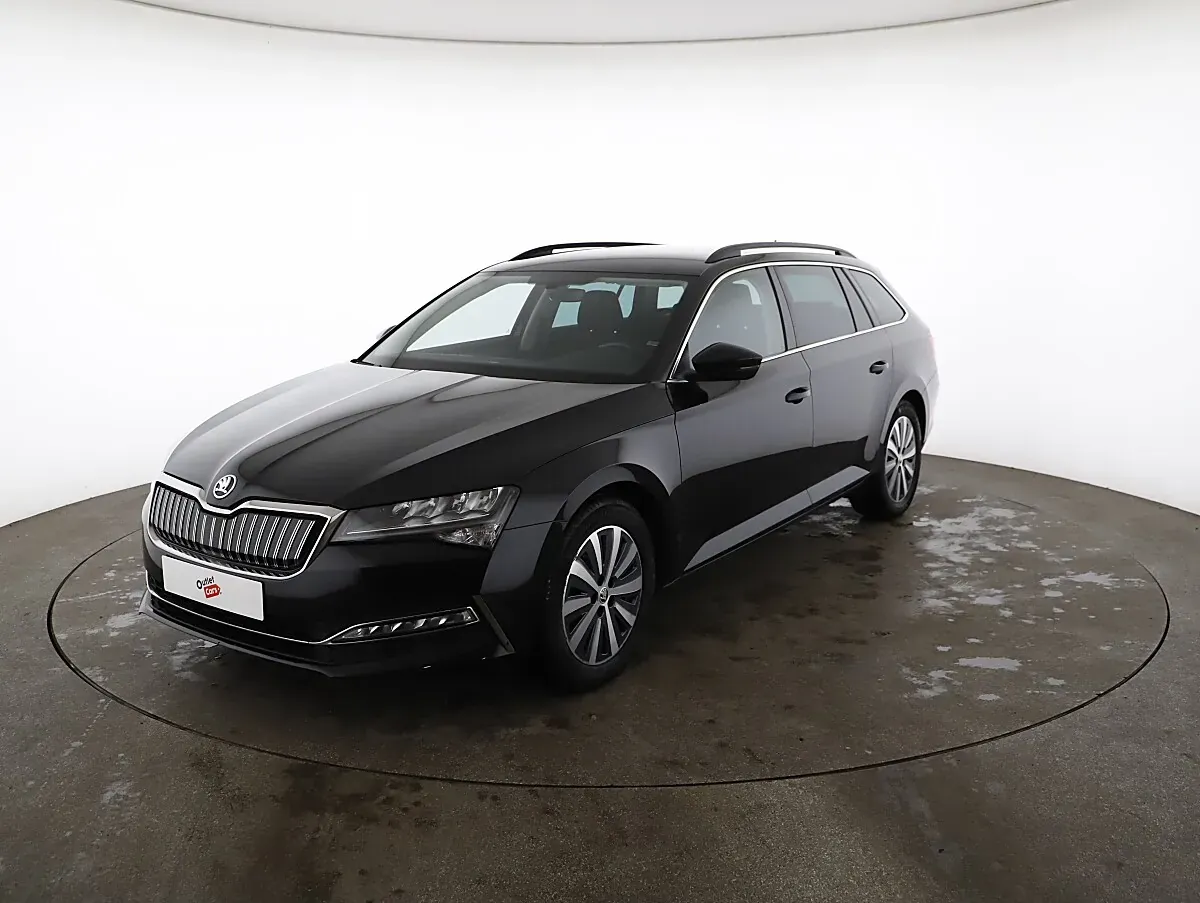 Skoda Superb 2023 photo 2