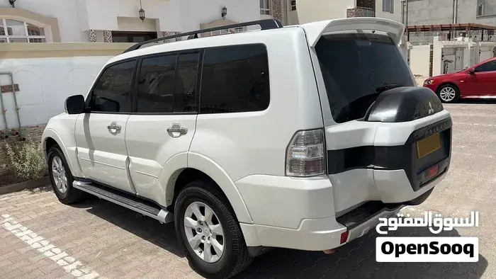 Mitsubishi Pajero 2017 photo 3