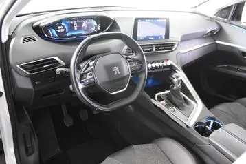 Peugeot 5008 2020 photo 2