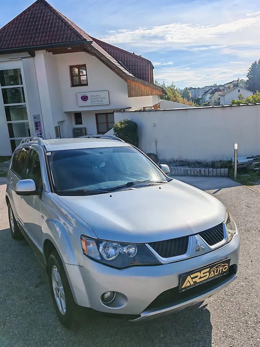 Mitsubishi Outlander 2009 photo 3
