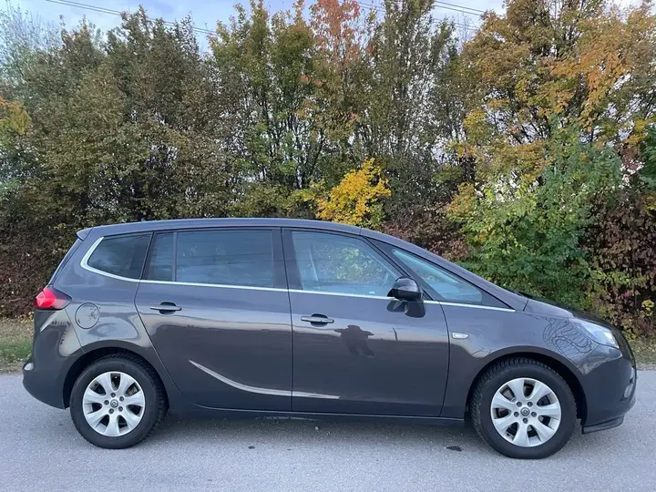 Opel Zafira Tourer 2014 photo 3