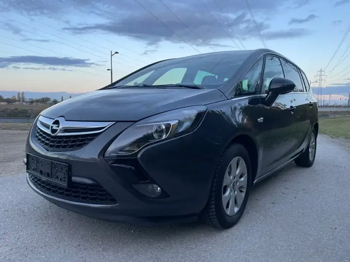 Opel Zafira Tourer 2014 photo 2