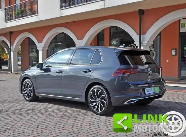 Volkswagen Golf Viii 2022 photo 2