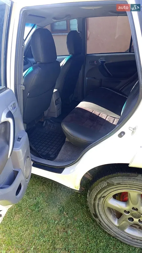Toyota Rav4 2003 photo 5