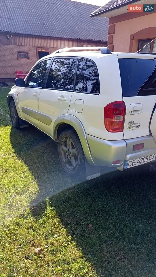 Toyota Rav4 2003 photo 2