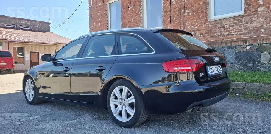 Audi A4 2011 photo 5
