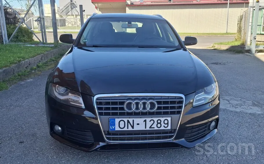 Audi A4 2011 photo 3