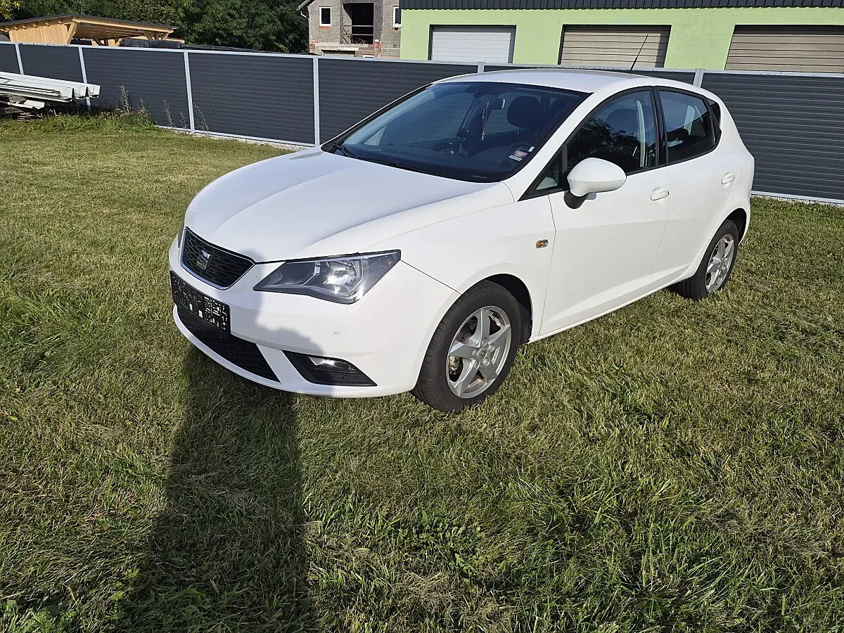 Seat Ibiza 2016 photo 2