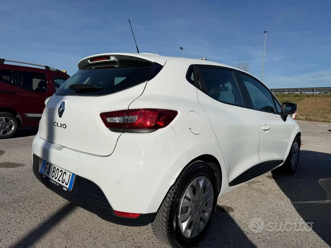 Renault Clio 2015 photo 3