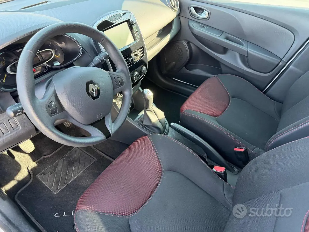 Renault Clio 2015 photo 5