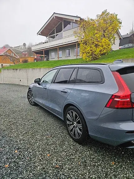 Volvo V60 2023 photo 4